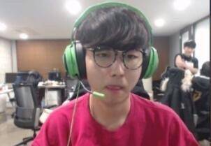 这也是向党 这也是向党